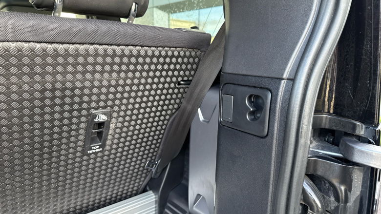 Land Rover Defender 3.0 D300 X 90 3dr Auto Diesel Estate